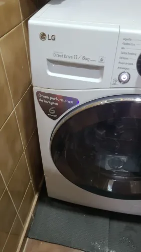 Vendo Lava Seca LG 11kg/7kg