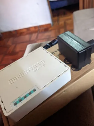 MikroTik hEX RB750Gr3 (Usado)<br><br>Revisado) + Configuração de Acesso<br><br>Remoto WireGuar