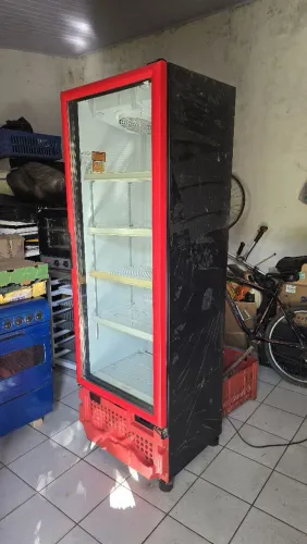 Freezer Vertical Com Tampa de Vidro