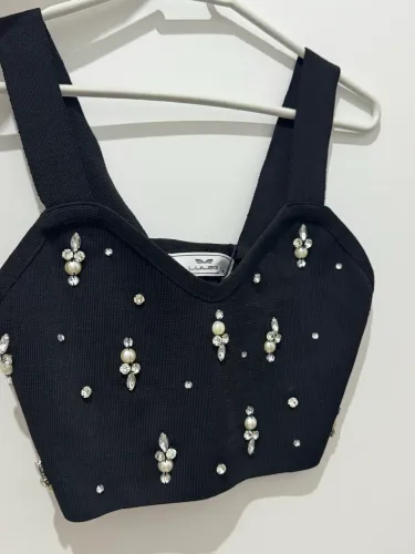 Top tricot bordado