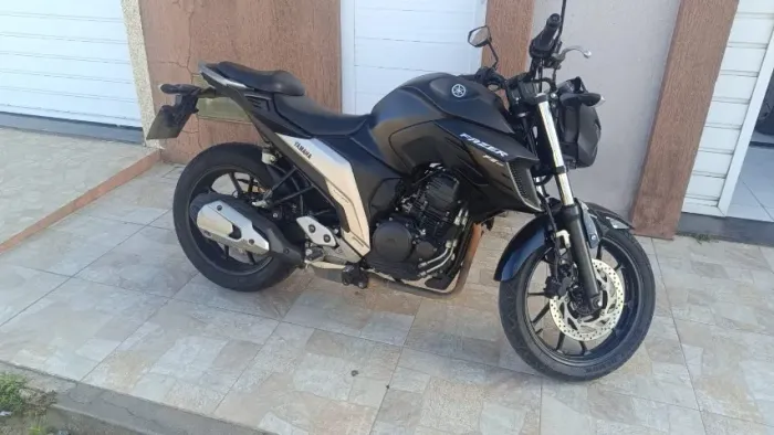 VENDO MOTO FAZER 250 - ANO 2022 - 