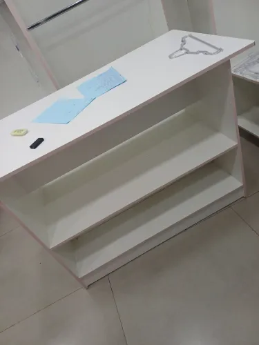 Armários loja roupa 