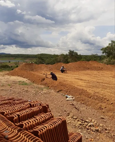 LOTE NAS MARGENS DO LAGO SERRA DA MESA 9 km de URUAÇU! WhatsApp *