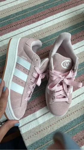 Tênis Adidas Campus novo 38