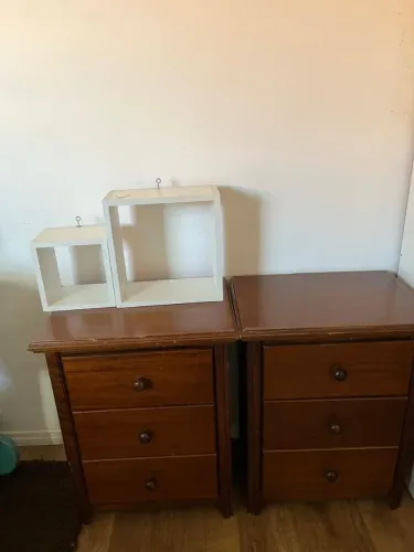 Comoda com 2 mesas de cabeceira