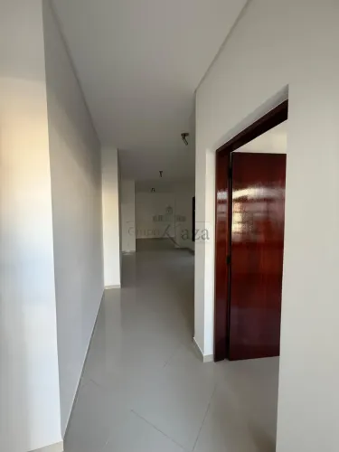 Oportunidade - Sala Comercial - Jardim Leonidia - Jacareí - 60m².