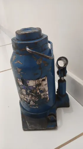 VENDE-SE MACACO HIDRAULICO ORIGINAL VOLVO