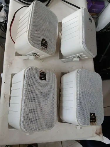 Caixas para son ambiente