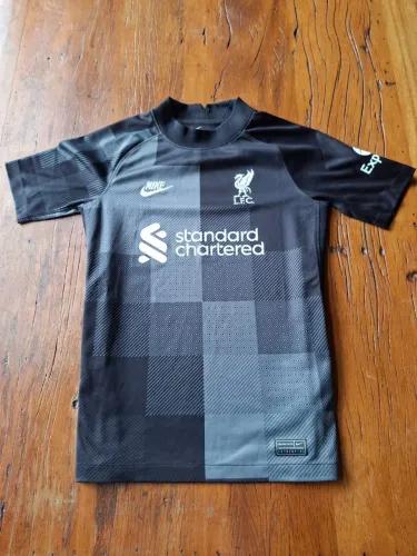 Camiseta Liverpool preta nike temporada 21/22, modelo goleiro, infantil