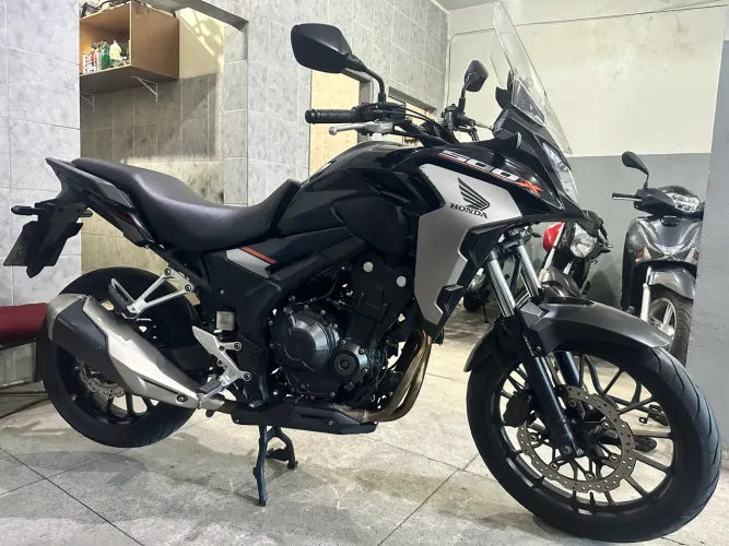 CB 500X 2022 em bom estado