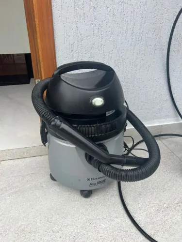 Vendo lavadora e aspirador