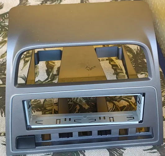 Moldura do rádio G6