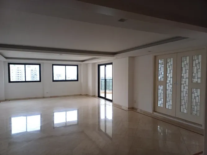 Apartamento com 370 m2 com 4 suítes em Santo Amaro - São Paulo - SP
