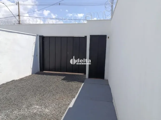 Casa residencial com 2 quartos sendo 1 suíte disponível para venda no bairro Laranjeiras e