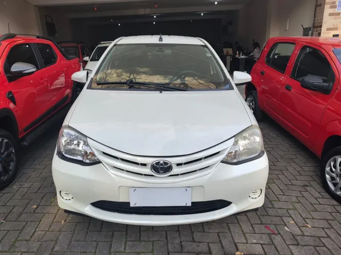 Toyota Etios X 1.3 Flex 16V 5P Mec. 2017