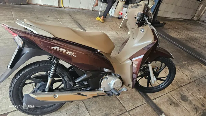 Honda biz 125cc extra!
