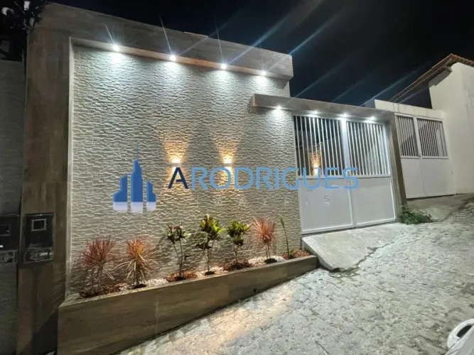 Casa à Venda em Condomínio de Luxo em Jauá: 3 Quartos, 2 Suítes, 135m² - Camaçari-BA - Opo