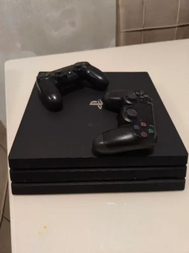 Ps4 pro 1 tera e dois jogos mídia física 