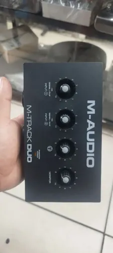 INTERFACE DE AUDIO. M AUDIO ( M TRACK DUO )