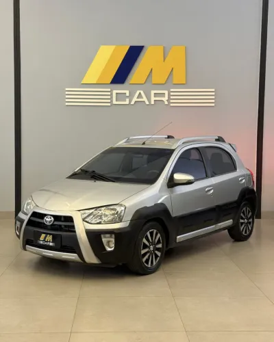 Toyota Etios Cross 1.5 Flex 16V 5P Mec. 2014