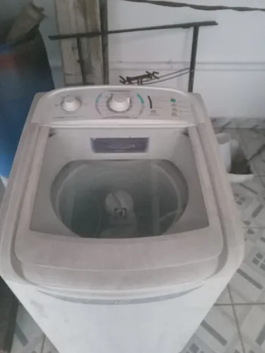 Maquina de lavar roupas