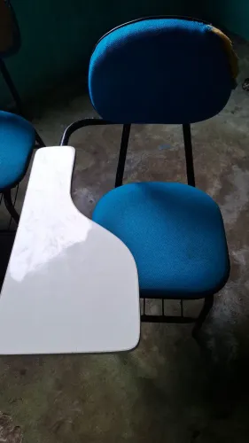 Cadeiras escolares 