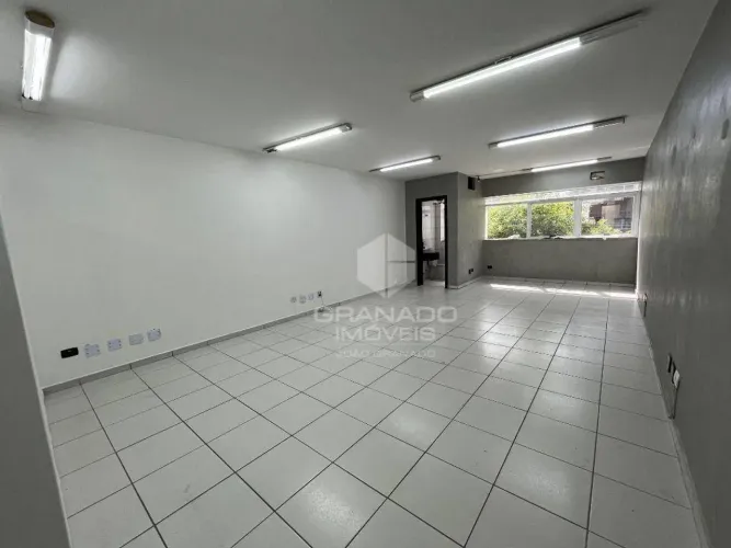 Sala para alugar, 76 m² por R$ 2.460,34/mês - Zona 07 - Maringá/PR