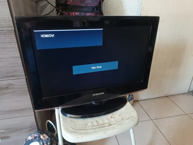 Tv Samsung, não pega hdmi e as outras entradas.