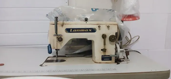 Vendo máquina de costura