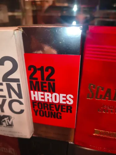 Perfume 212 Men Heroes