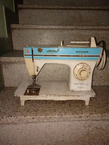 Máquina de costura Singer