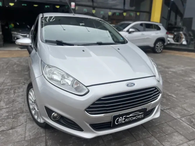 Ford Fiesta Titanium 1.6 Powershift Aut. 2015
