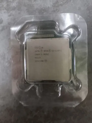 Xeon E3 1230 V2 equivalente ao I7 3770