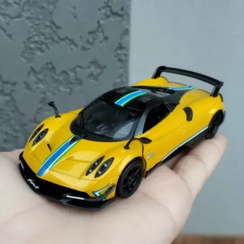Miniatura Pagani Huayra