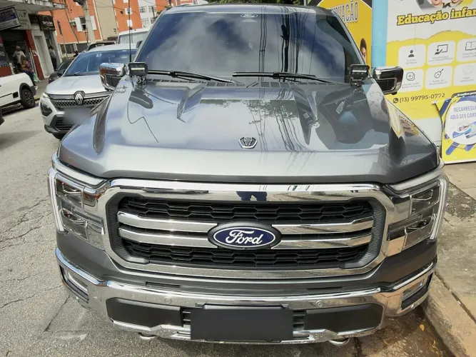 Ford F-150 Lariat 4X4 5.0 V8 2024