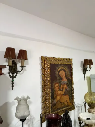 Par de Arandelas Vitorianas de Bronze Cúpula Saia