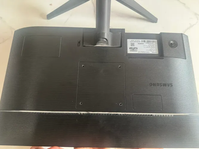 monitores gamer Samsung de 24 polegadas FHD (1920x1080)