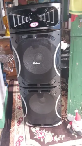 Vendo caixa de som um ano de garantia, está em bom estado.pra mais informações me chame
