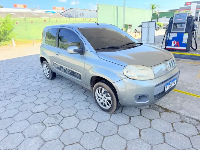 Fiat Uno Attractive 1.4 EVO Fire Flex 8V 2P 2012