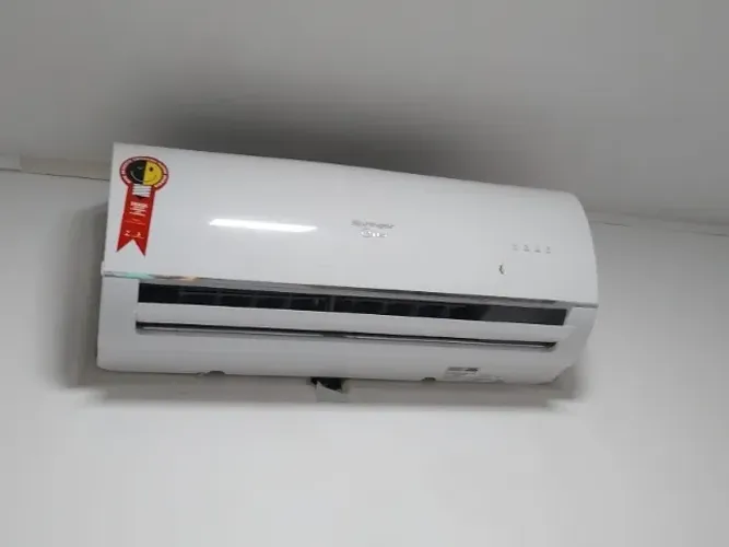 Aparelho de ar condicionado Midea hiwall 9.000 BTU's