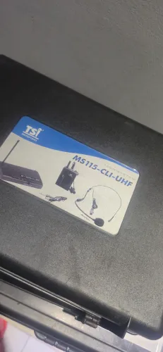 Sistema de Microfone Sem Fio TSI, especificamente o modelo MS115-CLI-UHF.