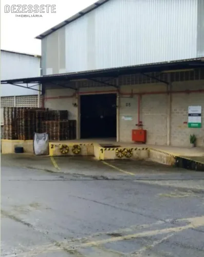 GALPÃO COMERCIAL em Lauro de Freitas - Bahia, Buraquinho