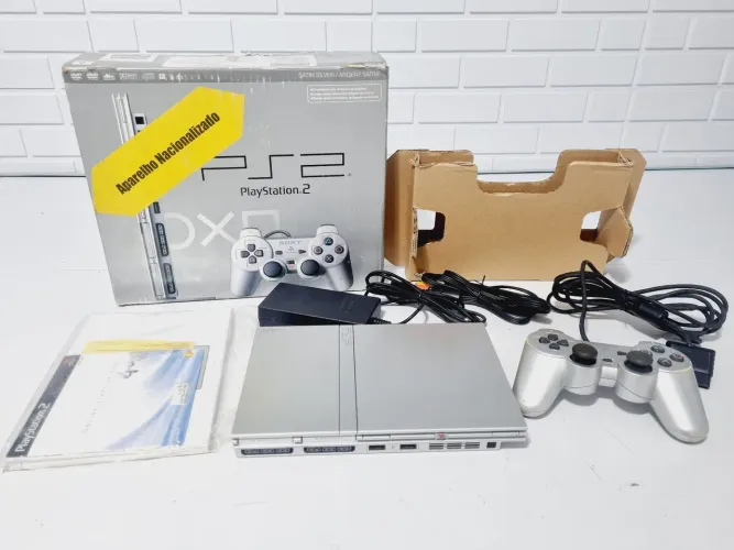 460-SILVER PLAYSTATION 2 SLIM CIB