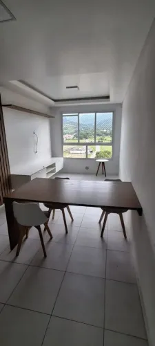 Alugo apartamento anual