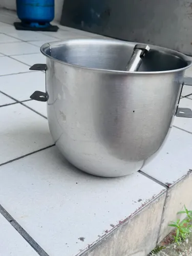 Tacho de batedeira planetária htork de 30 litros + raquete