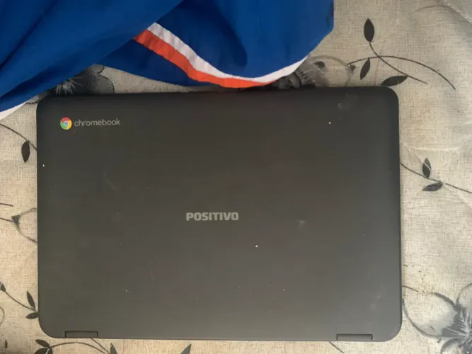 Computador tablet chormebook só fica nessa tela de YouTube não sei resolver 