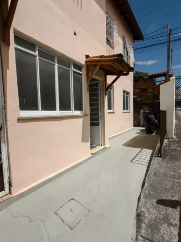 Casa 3 Quartos ao Lado da Estação Venda Nova