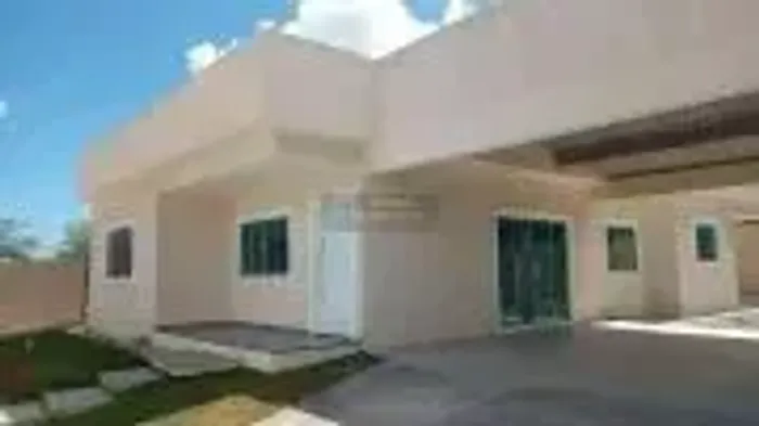 CASA 4 QUARTOS NO BALNEARIO