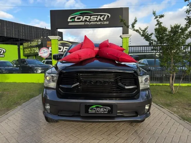 Ram Classic Laramie 5.7 V8 16V Gasolina 4X4 Aut. 2022