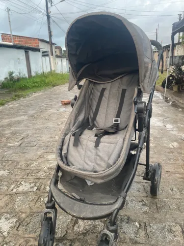 Bebê conforto + carrinho de bebê GALZERANO